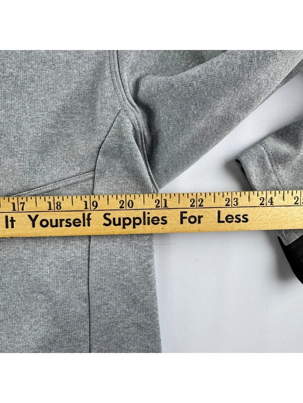 The North Face Men’s Large Gray Full Zip Sweater
